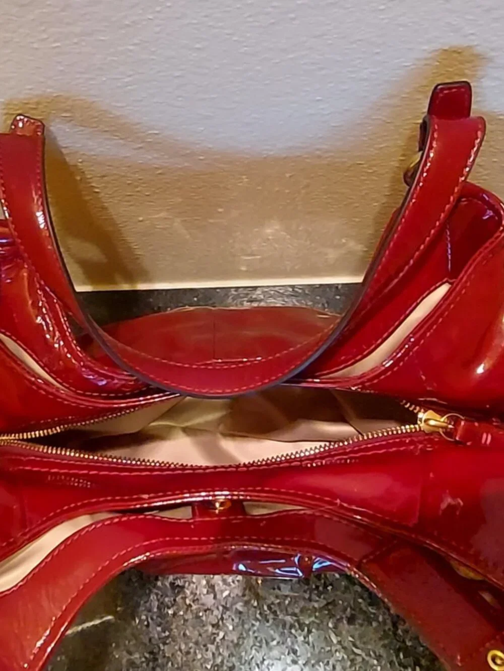 2011 Coach Madison Maggie Shoulder Hobo Bag in Bordeaux/Burgundy Patent Leather